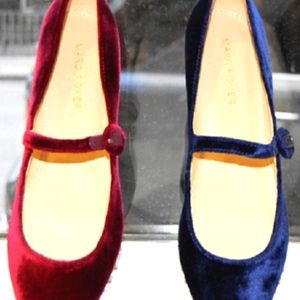 Two pair of shoes Burgundy and blue velvet Marc fisher flats shoes 👞